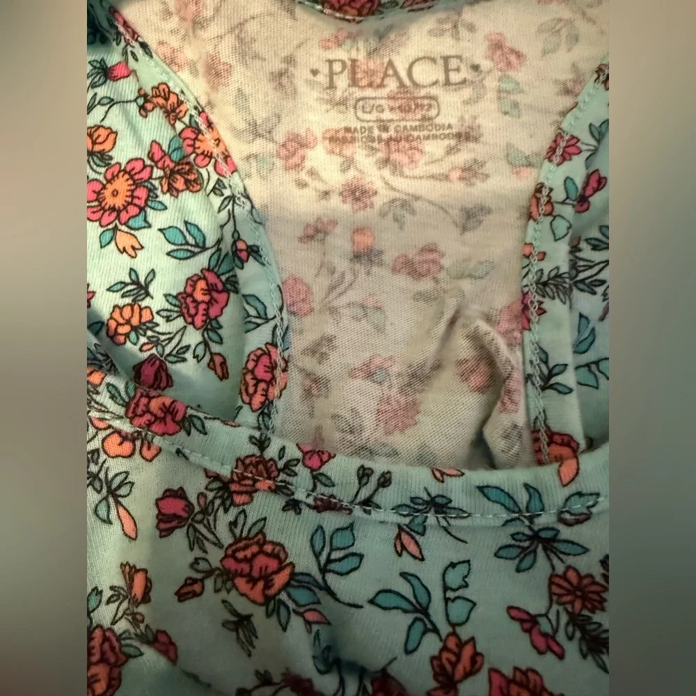 Children’s Place Floral Racerback Tank in Mint with Red & Pink Blooms - Size Lg